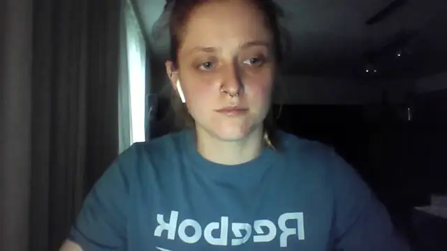 LeaWetGirl webcam