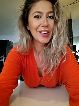 CelynaRoss webcam