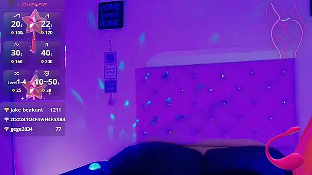 naomifire_ webcam
