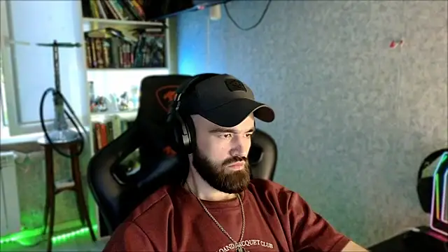 _Serious_Man webcam