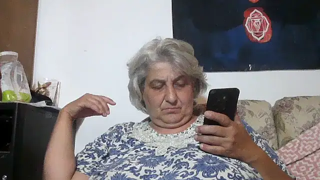 ExquisiteMature webcam