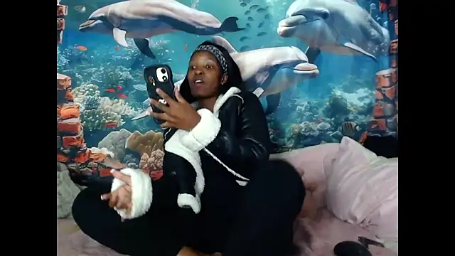 AfricanBarbiee69 webcam