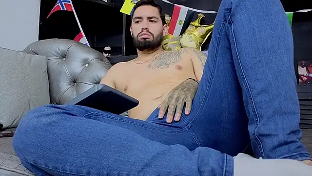matteosantos - Matteosantos's free webcam - UK Sex Cams