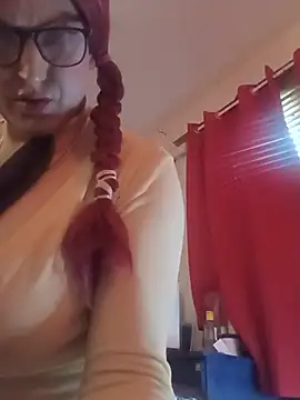 sissytrapdolly24 webcam