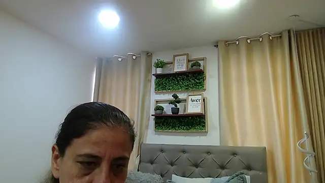 sasi_luna webcam