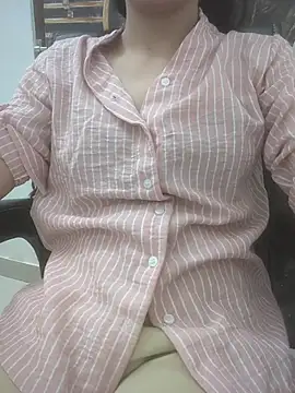 sushmita0 live cam on StripChat