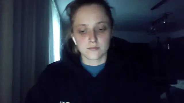 LeaWetGirl webcam