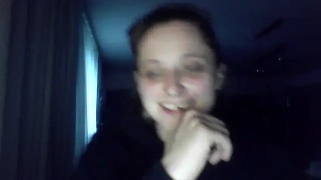 LeaWetGirl webcam
