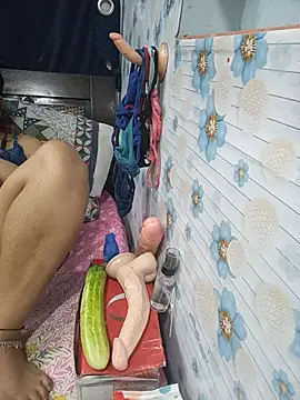 tina8th live cam on StripChat