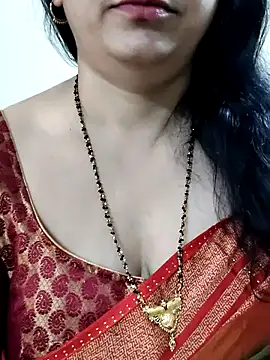 Yazhini-Cam