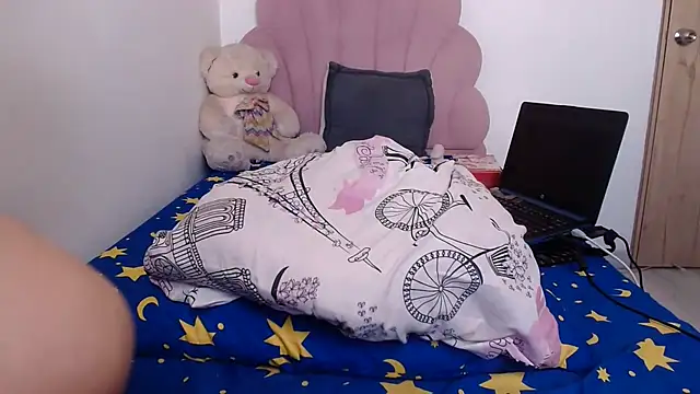lady_hot2xx webcam