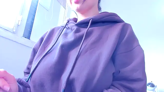 SophieLennox webcam