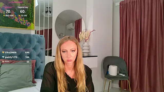 SiennaPierce webcam