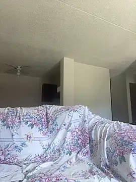 BiggtittiesX webcam