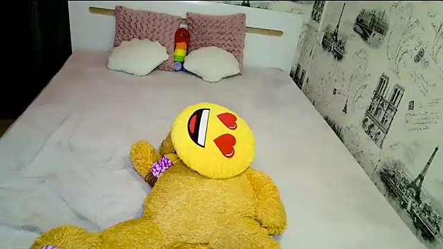 lovely-eyes webcam