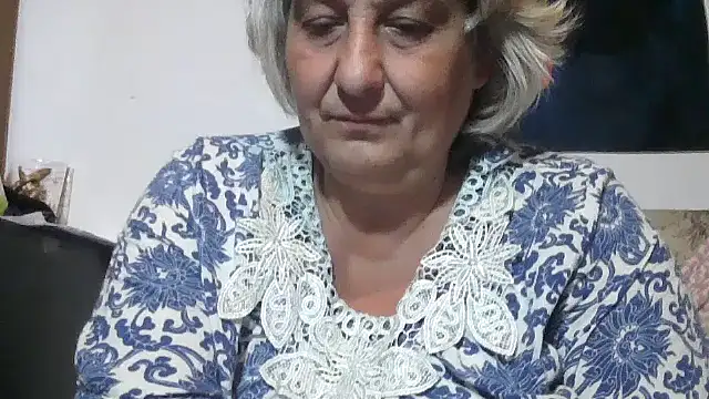 ExquisiteMature webcam