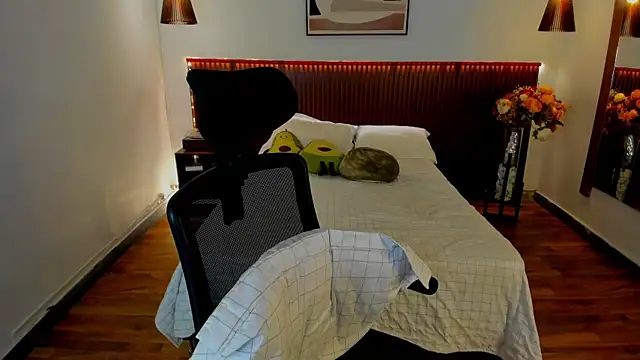 KatherineBond webcam
