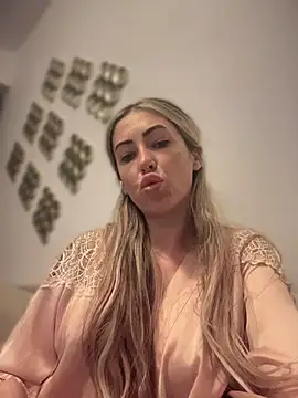 RaquelleDevon webcam