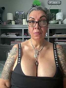 dieseldame1313 webcam