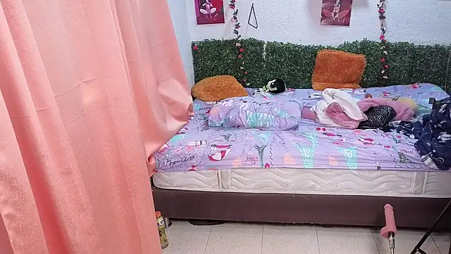thianahorny webcam