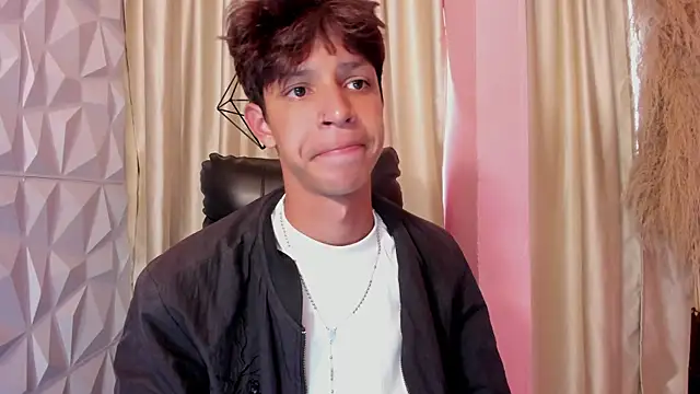Ethan_qop webcam