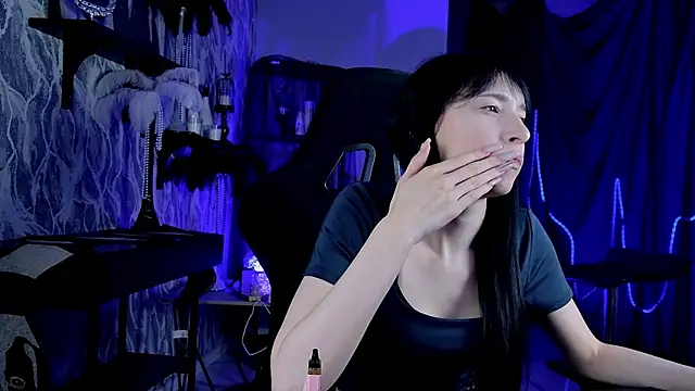 SeraphineSparda webcam