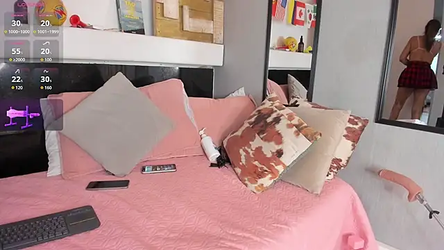 NaughtyMorenna webcam
