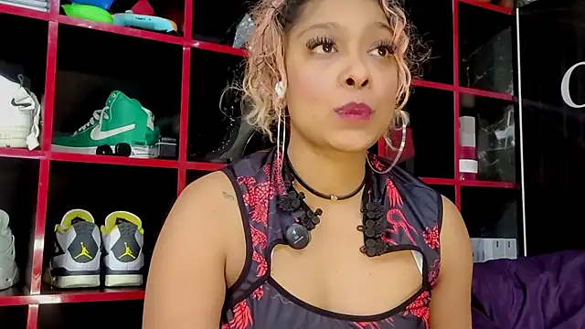 Indianbrownie webcam