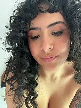 SugarTroubl33 webcam