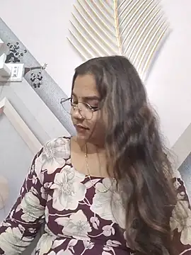 Himani_0122 webcam