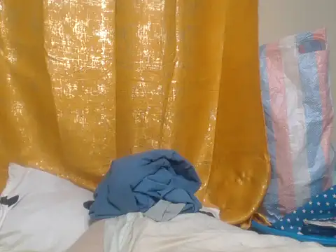 Sexxy-skinny webcam