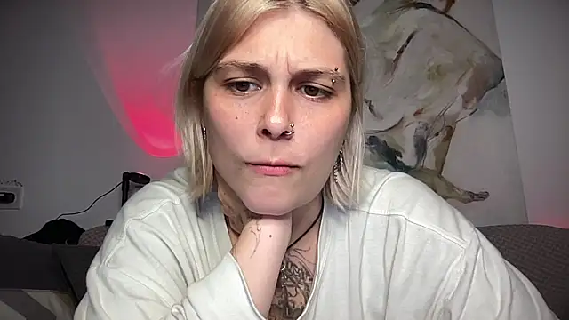 Ella_Bloom webcam