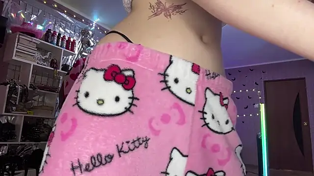 LiaaLuna webcam
