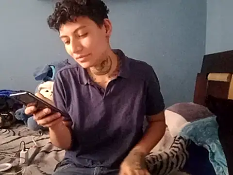 Junne_Tomboy webcam