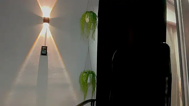 MarcellaGriffin webcam