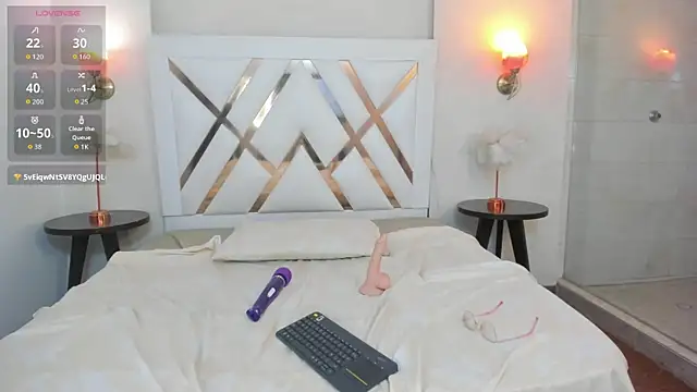 Sky_Collins_ webcam