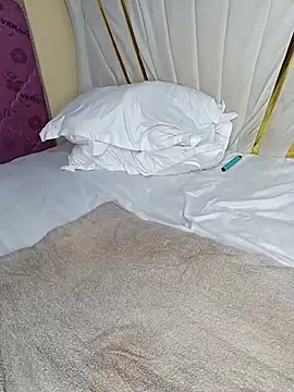 SquirtQueen16 webcam