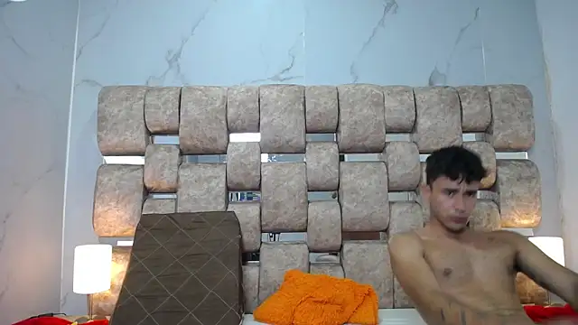 KathyAiden webcam