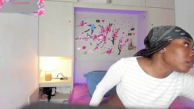 TaylorBloom webcam