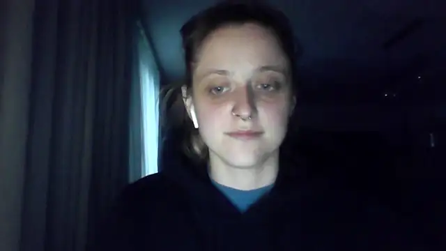 LeaWetGirl webcam
