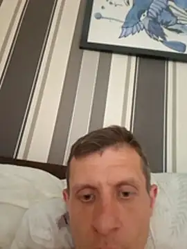 BigDmasked webcam
