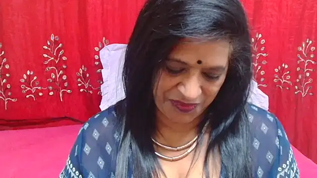 INDIANFUSION live cam on StripChat