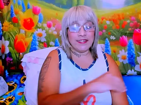 indianroxy webcam