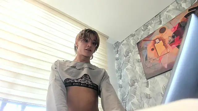 stormytt_ live cam on StripChat