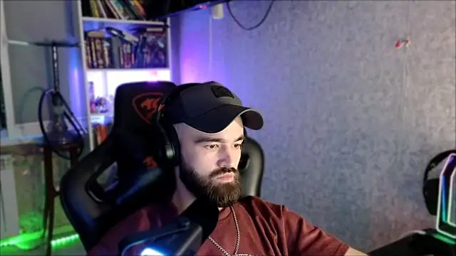 _Serious_Man webcam