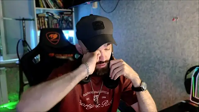 _Serious_Man webcam