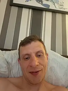 BigDmasked webcam