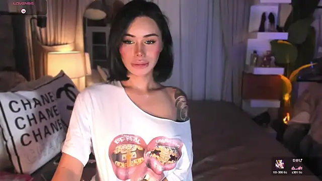 ParisianDoll webcam