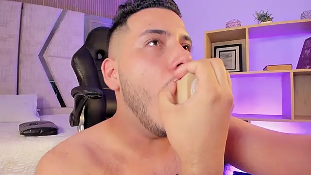 Axel_grey_ webcam