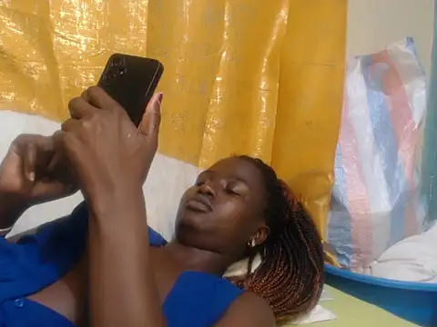 Sexxy-skinny webcam